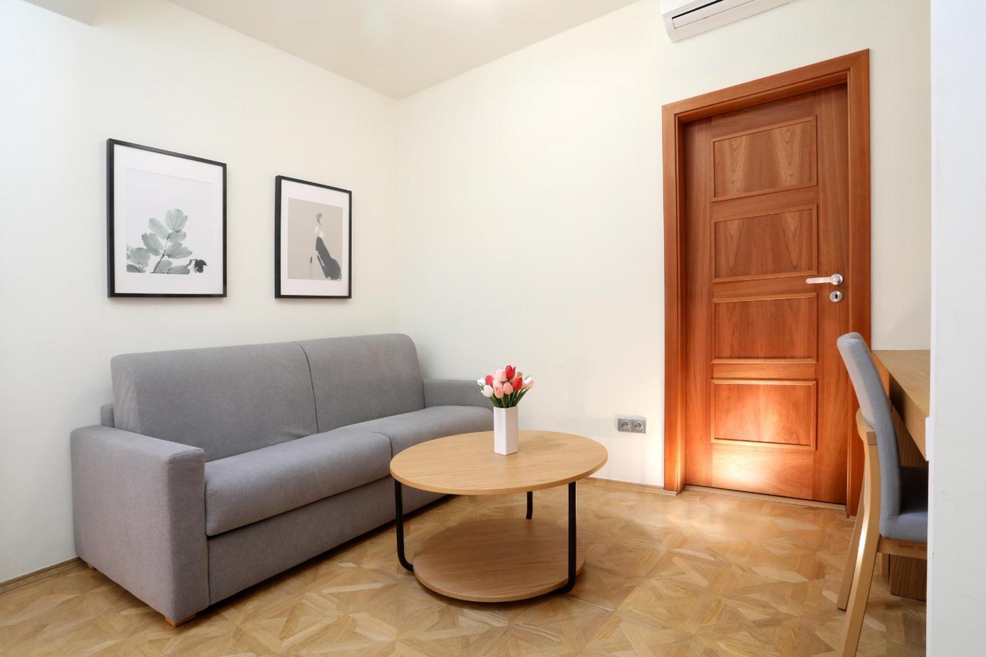 Hotel Pod Vezi Strážnice Exteriör bild