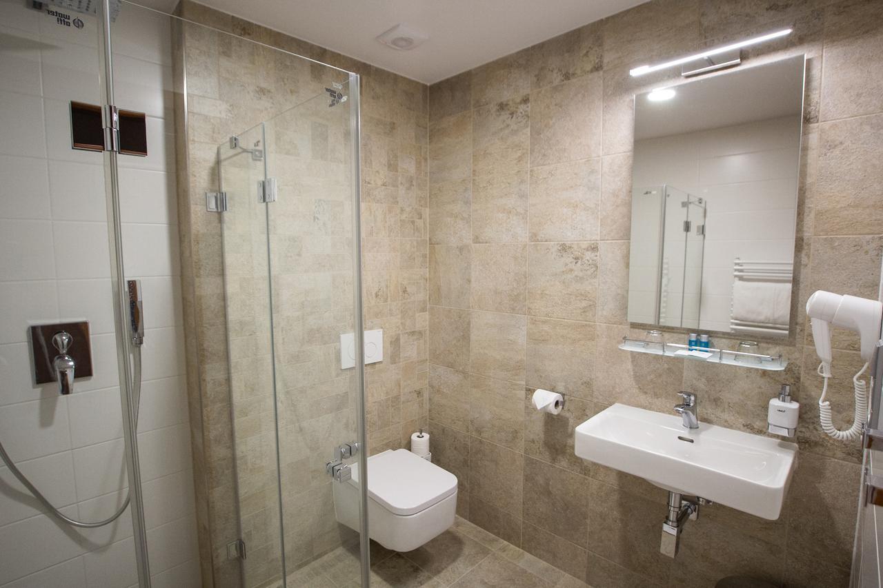 Hotel Pod Vezi Strážnice Exteriör bild