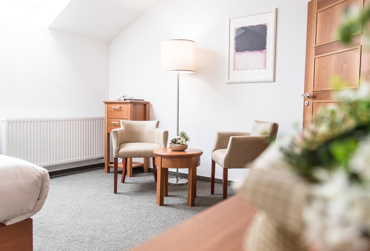 Hotel Pod Vezi Strážnice Exteriör bild
