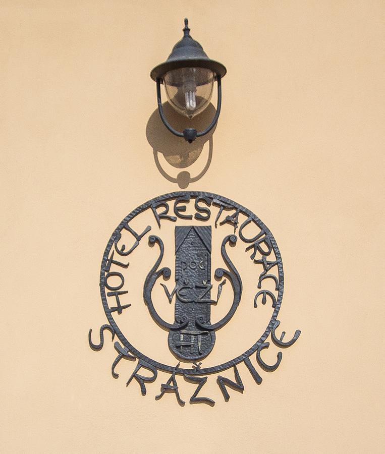 Hotel Pod Vezi Strážnice Exteriör bild
