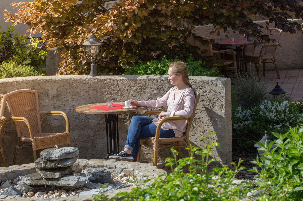 Hotel Pod Vezi Strážnice Exteriör bild